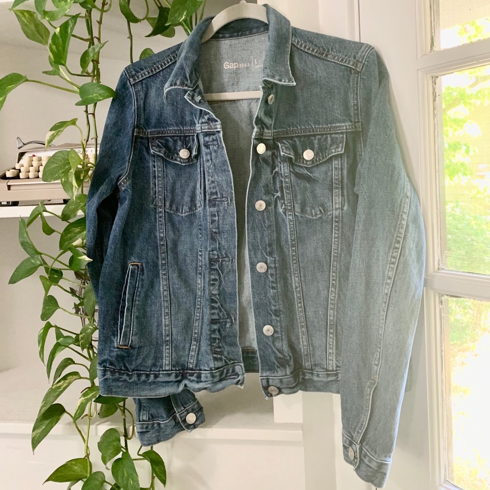 Classic ⚡️ Gap denim jacket
